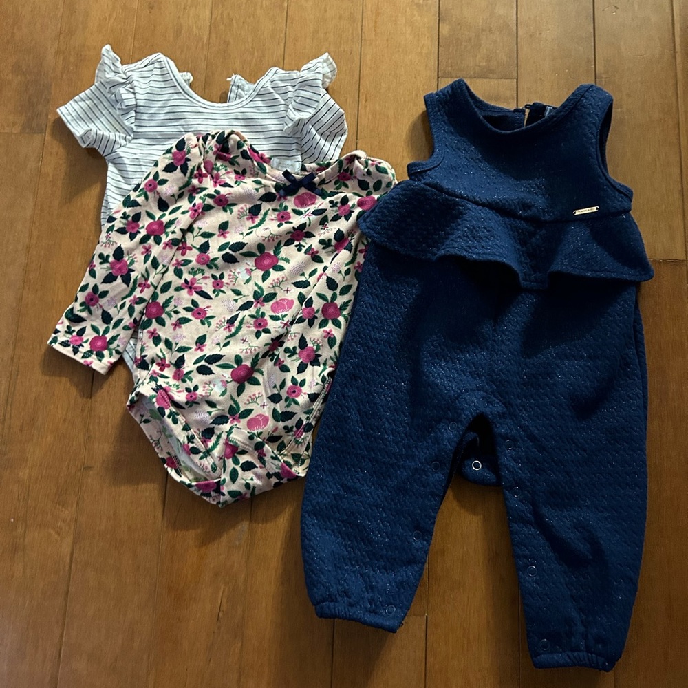 Three piece set with option for short and long sleeves with jumpsuit